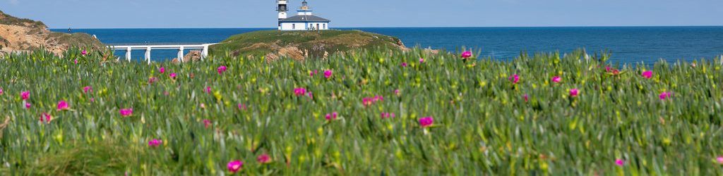 Faro Punta Pancha, el más oriental de los faros de Galicia