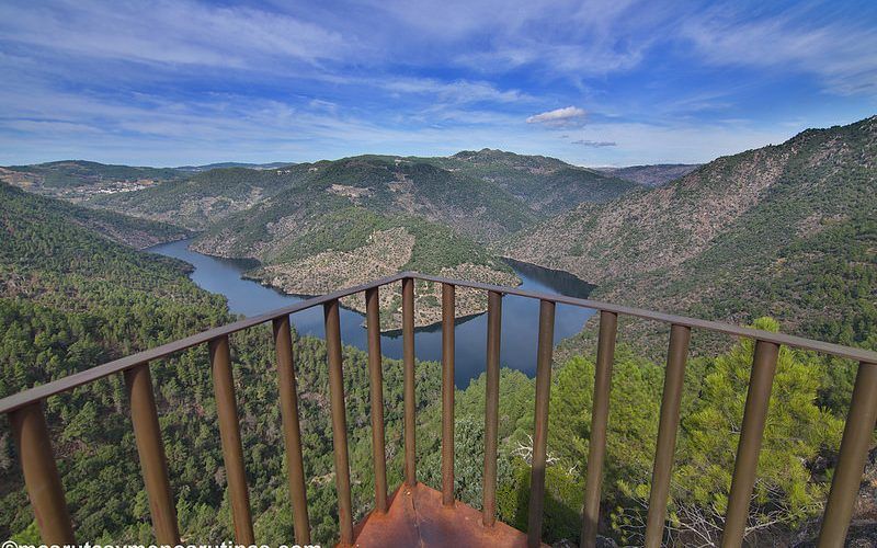 Trilho Señor da Boa Morte en Vale do Tua (Miradouro Olhos do Tua en Castanheiro)