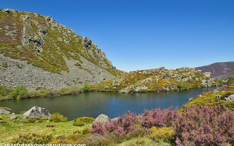 Lagoa da Serpe en la ruta a Peña Trevinca desde Porto