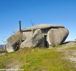 Casa do Penedo en la Serra de Fafe (Trilho do Vento)