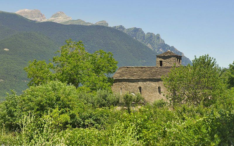 Iglesias del Serrablo_ Iglesia mozárabe de Orós Bajo