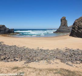 Praia de Pena Furada en Vila do Bispo