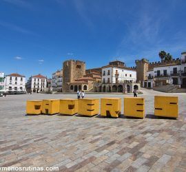 Plaza Mayor en el centro histórico de Cáceres