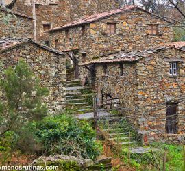 Chiqueiro, aldea de xisto en la Serra da Lousa