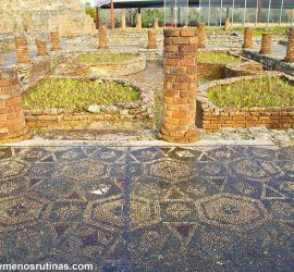 Yacimiento arqueológico de la ciudad romana de Conimbriga en Portugal