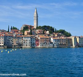 Rovinj, pueblo histórico en la costa de Istria (Croacia)