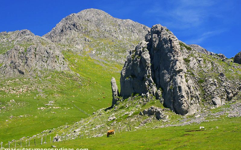 Ruta por el entorno de Ubiña_ collado del Ronzón