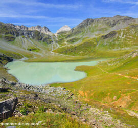 Lac Blanc cerca del refugio de Péclet-Poiset en Parque Nacional la Vanoise