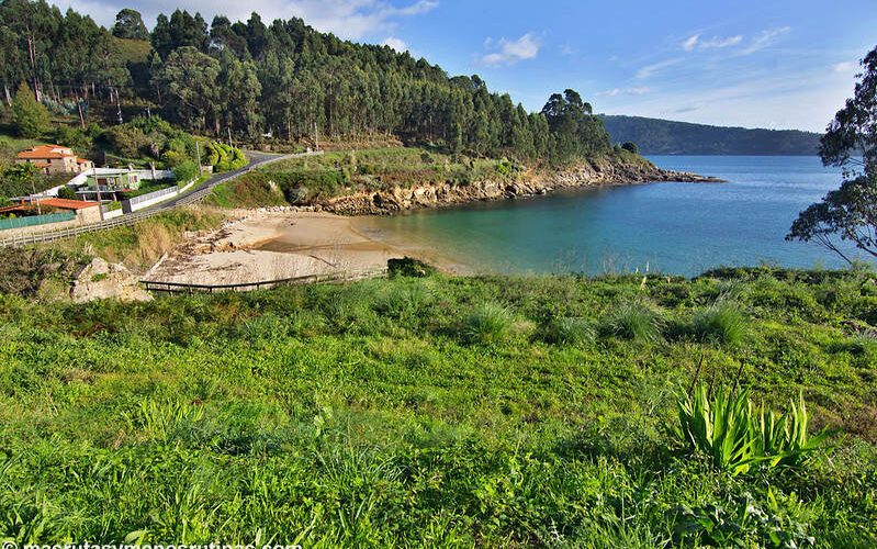 Playa de Cariño en la ría de Ferrol