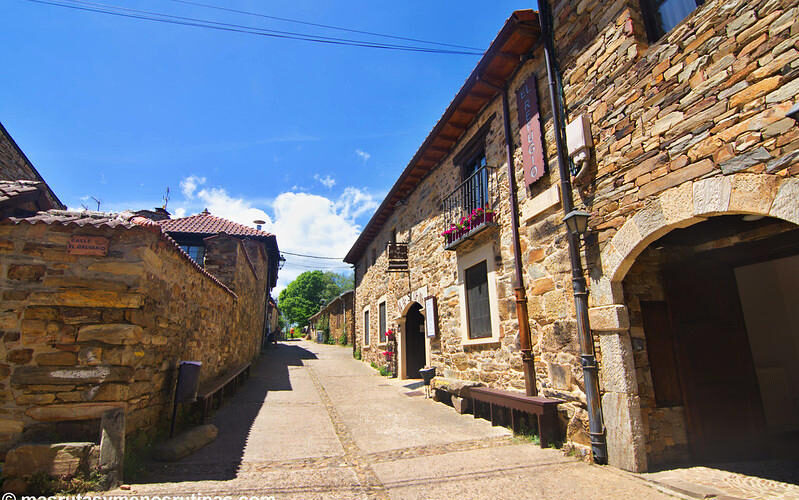 Rabanal del Camino, pueblo maragato en la etapa del Camino francés de Astorga a Foncebadón