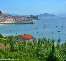 Vista de Raxó en la caminata costera de Sanxenxo a Poio